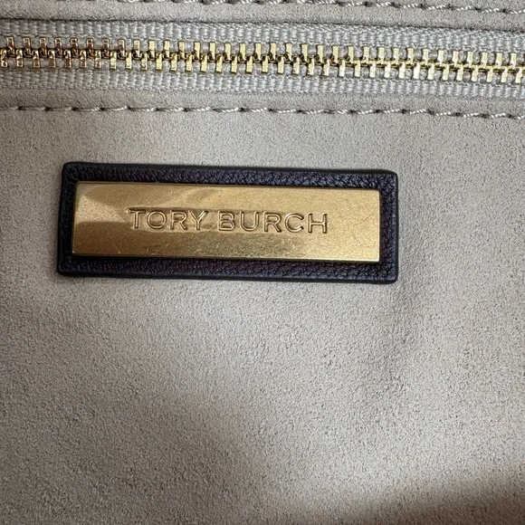 Tory Burch large Flemming hobo plum gold purse quilted EUC - Picture 7 of 14